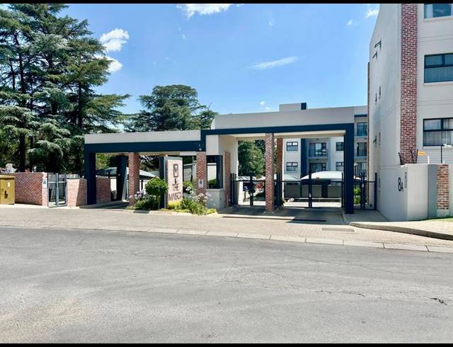 1 BEDROOM APARTMENT FOR SALE IN BRYANSTON